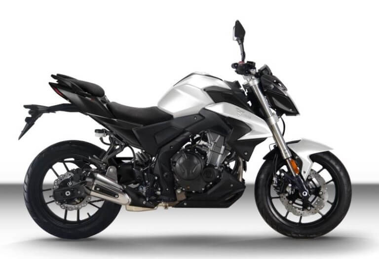 Voge 500 R - 5495€ : Chambourcy Motos 78 - Concessionnaire ...